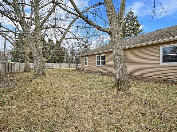 5th image of 7339 Bellwood Dr