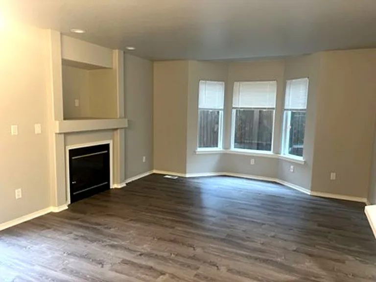 1008 Sunset Blvd NE #B — Photo 8