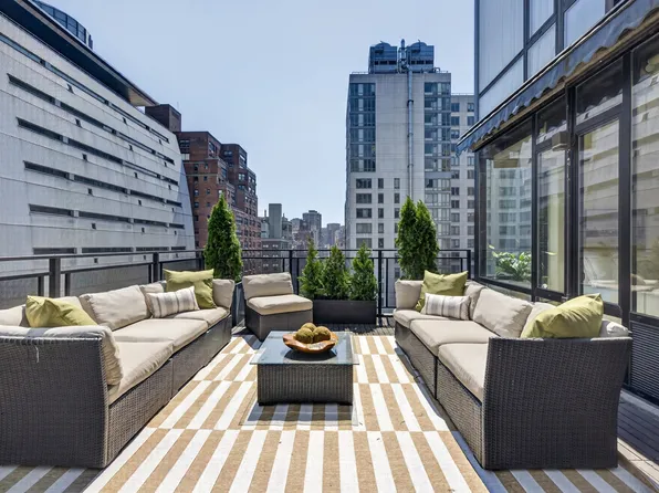 148 East 24th Street image 1 of 11