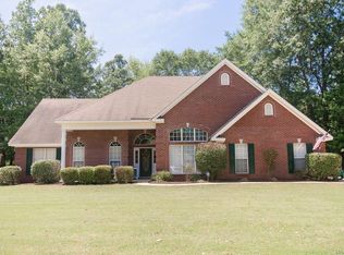 149 Live Oaks Dr, Millbrook, AL 36054