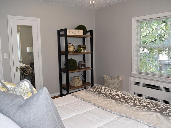 3rd image of 2621 N Moreland Blvd APT 212