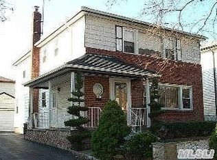 8 Susan Ct, Valley Stream, NY 11581