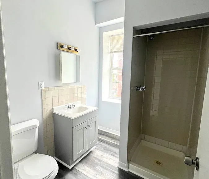 1249-51 W Allegheny Ave #2F — Photo 10