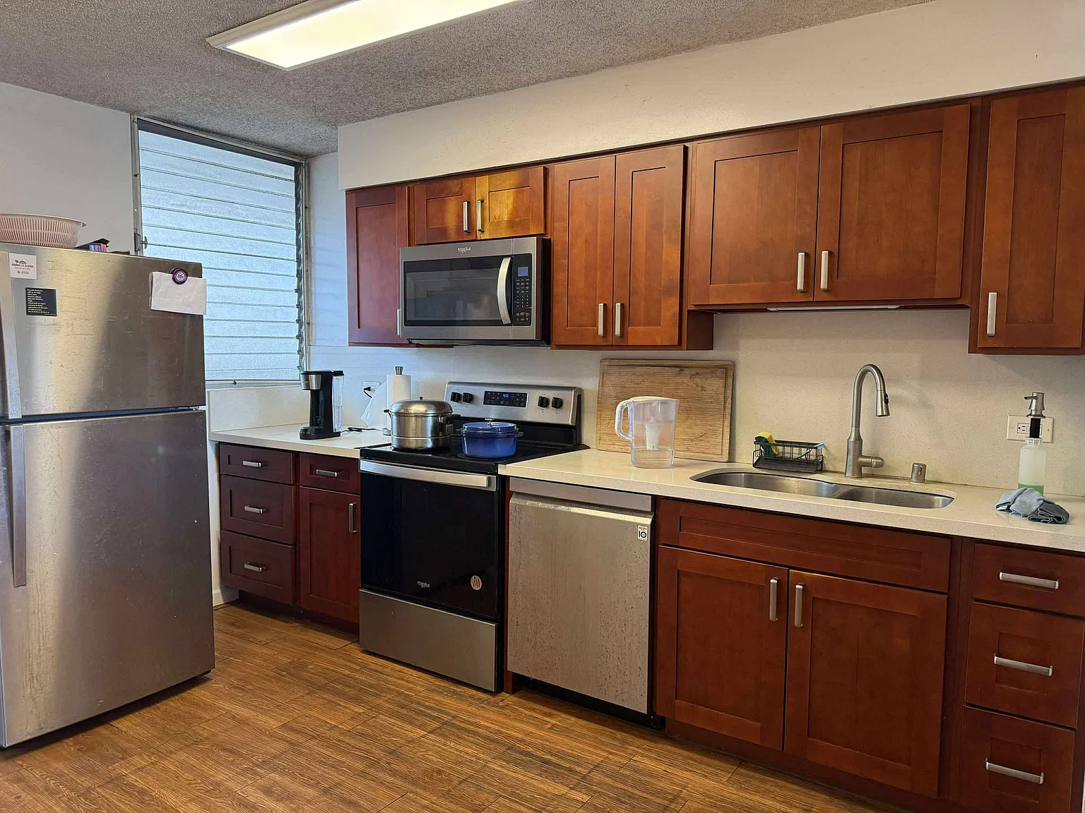 2 bed, 2.5 bath, 1120 sqft, $3,300 — Photo 4