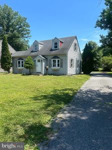 18 Oakwood Ave, Carneys Point, NJ, 08069