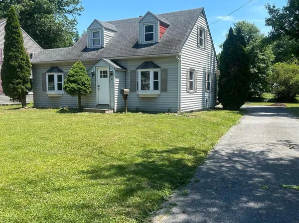 18 Oakwood Ave, Carneys Point, NJ 08069