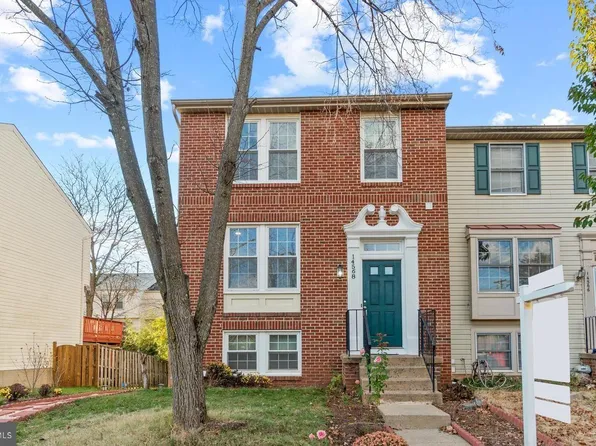 14568 Croatan Dr, Centreville, VA 20120