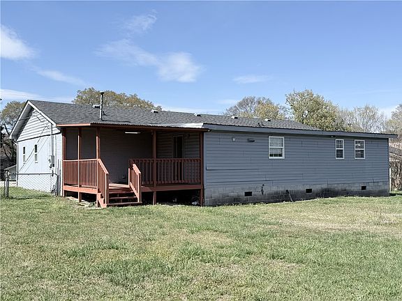 5th image of 24 Cherrylane Dr