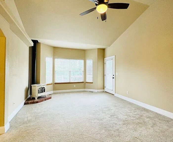 4960 Hornbeam Ct — Photo 20