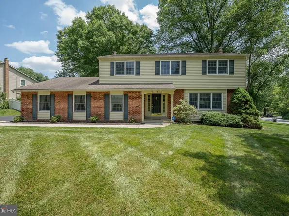 1526 Richard Dr, West Chester, PA 19380