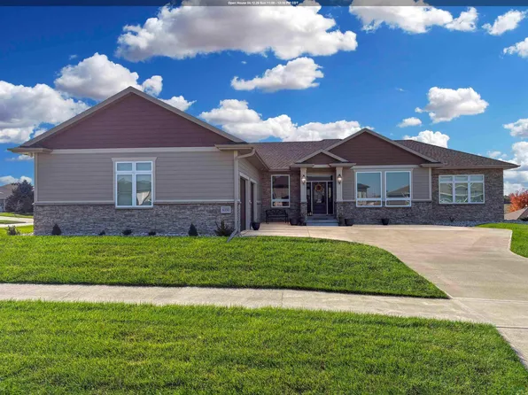 6350 Tiger Dr, Sioux City, IA 51106