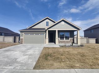 8304 Gardner St, West Richland, WA 99353