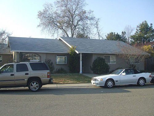2nd image of 5400 Yellow Pine Way