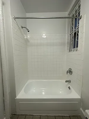 Rented by Peter R. Hungerford, LREB | media 21