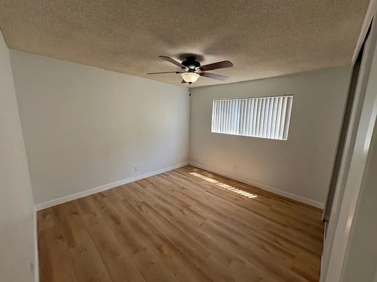 266 S Oak Knoll Ave #7 — Photo 7