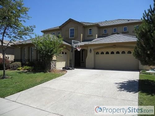 3rd image of 1653 Bowen Dr