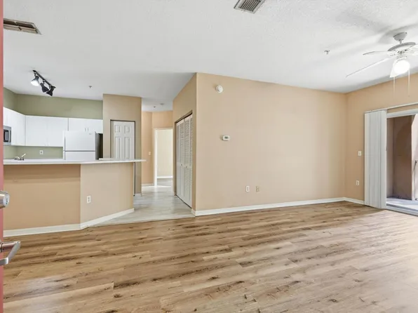 615 Fairway Dr APT 206, Saint Augustine, FL 32084