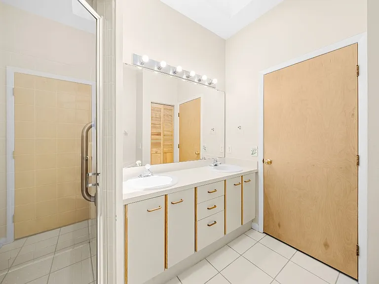 39 Anchor Dr — Photo 22