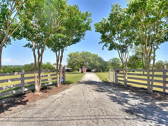 3rd image of 1353 County Road 137