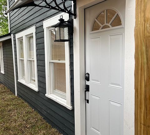 4th image of 5601 N Suwanee Ave #A