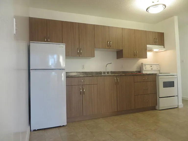 909 Market St #302 — Photo 4