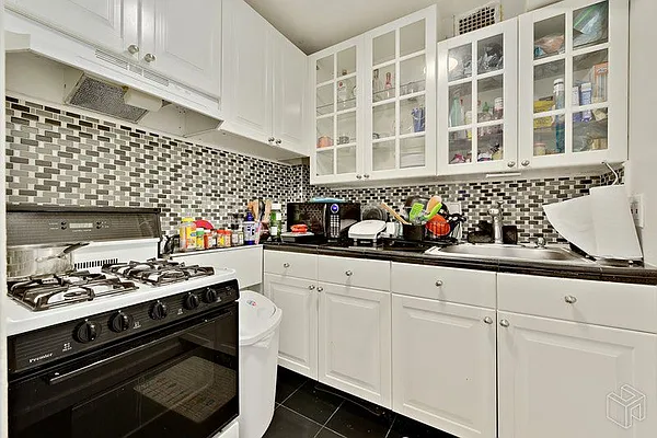 Rented by Halstead Real Estate | media 5