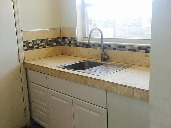 3rd image of 1716 6th St S APT 3