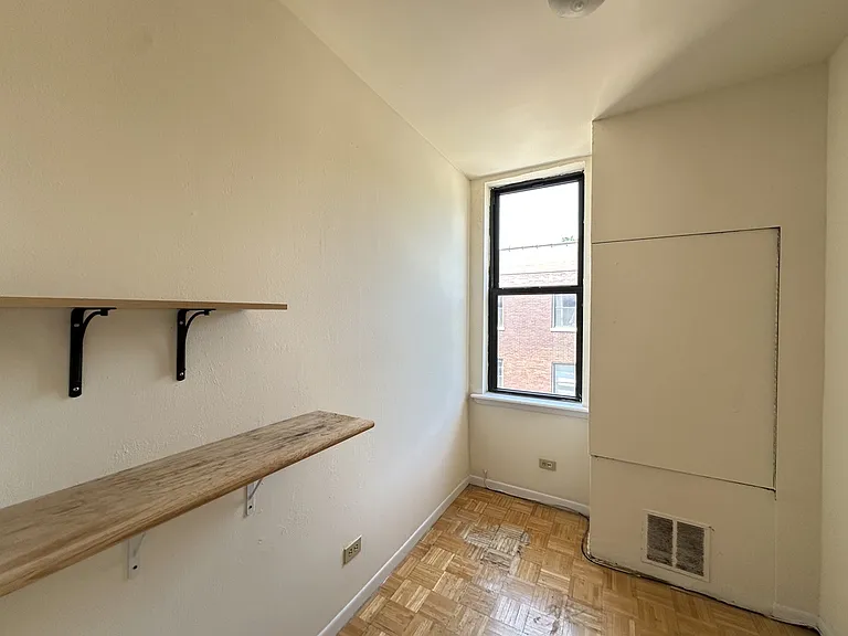 3147 W Medill Ave #4 — Photo 11