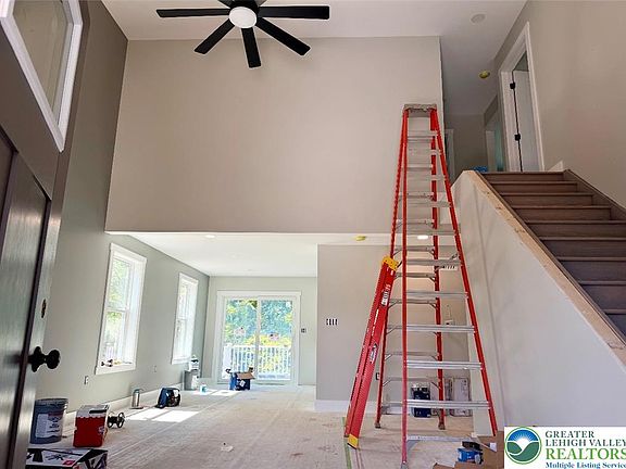 5th image of 801 Dickeys Dr