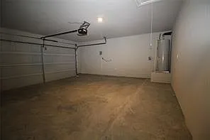 323 Pecos Dr — Photo 26