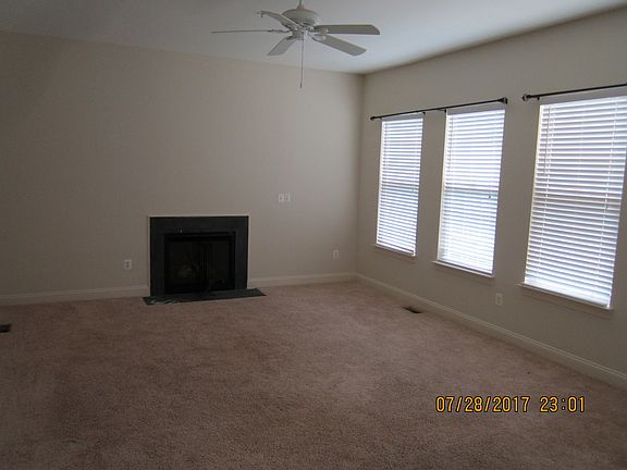 4th image of 10026 Edgewater Ter