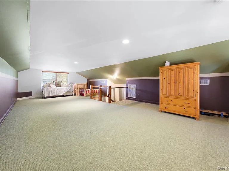 1403 Kings Hwy — Photo 33