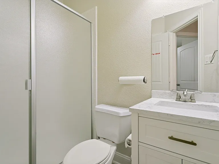 412 S Hampton Ct — Photo 22