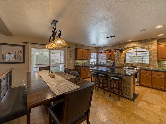 4th image of 10891 Fintry Hills St