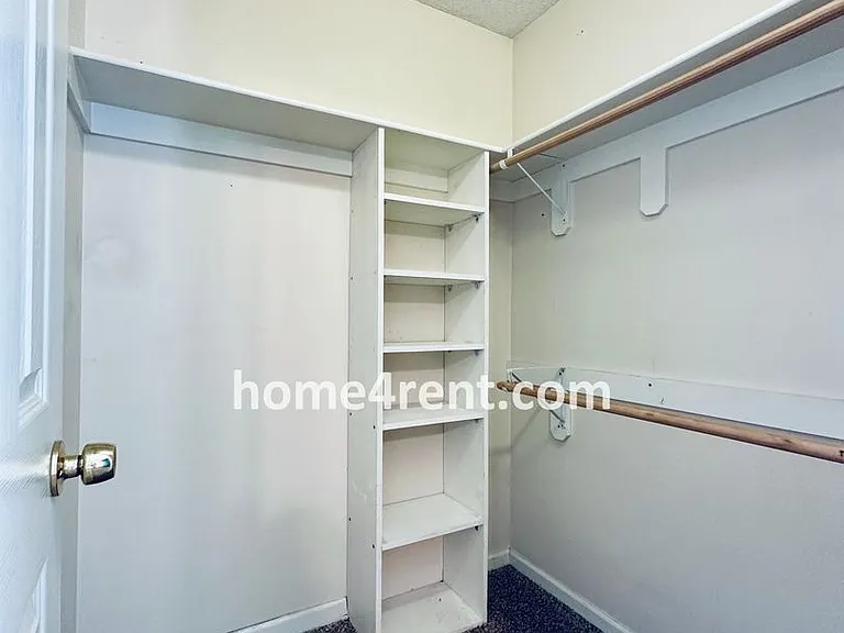 8601 England St — Photo 25