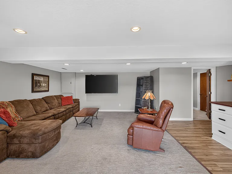 Postier Dr NW — Photo 6