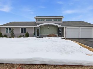 21 Shore Drive W, Copiague, NY 11726