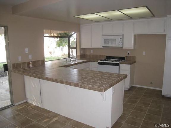 5th image of 3518 Garden Ct