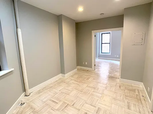 Rented by Tourma Realty LLC | media 25