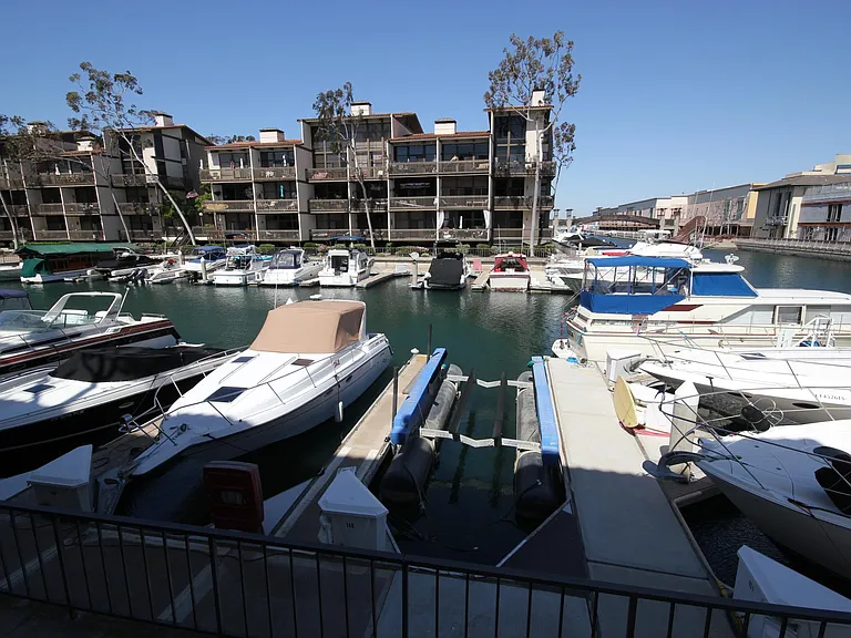 9137 Marina Pacifica Dr N — Photo 2