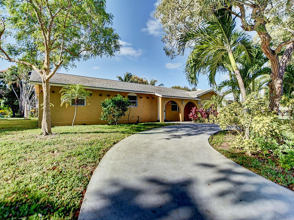 Home For Sale In Westfield