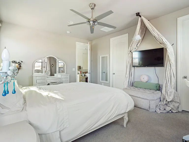 3857 E Mead Dr — Photo 50