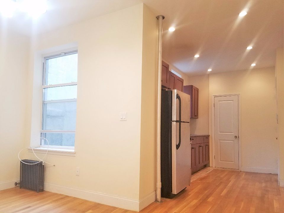 1st image of 709 Dekalb Ave APT 9