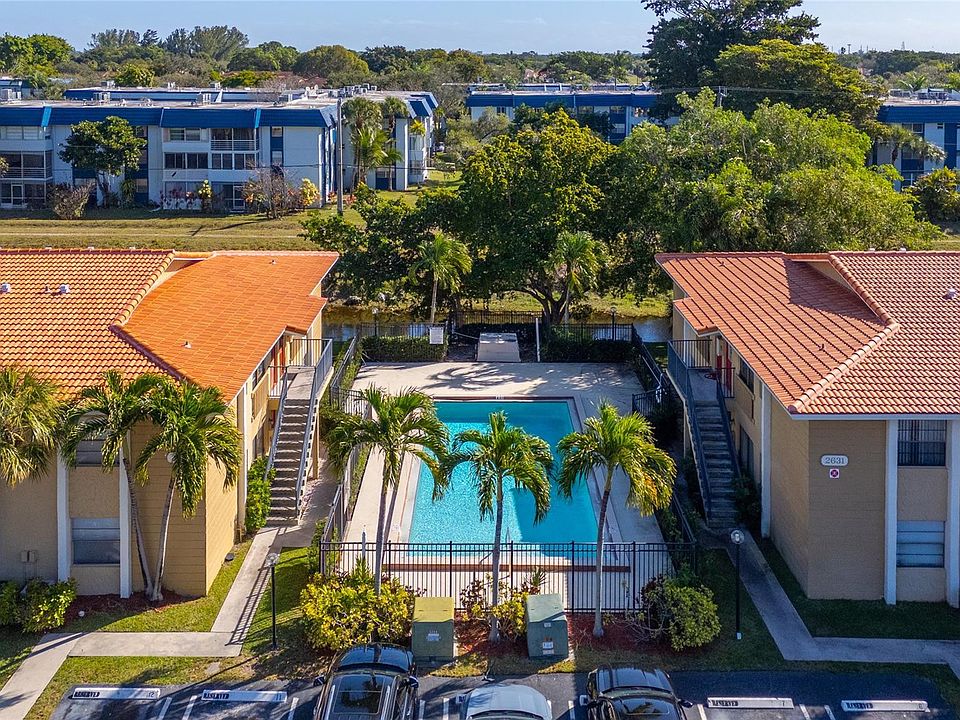 1st image of 2661 Riverside Drive #2