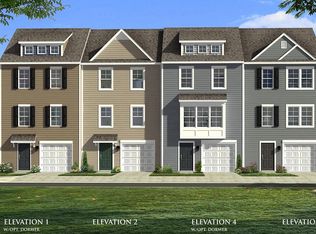 43 Clifton Mnr, Falling Waters, WV 25419