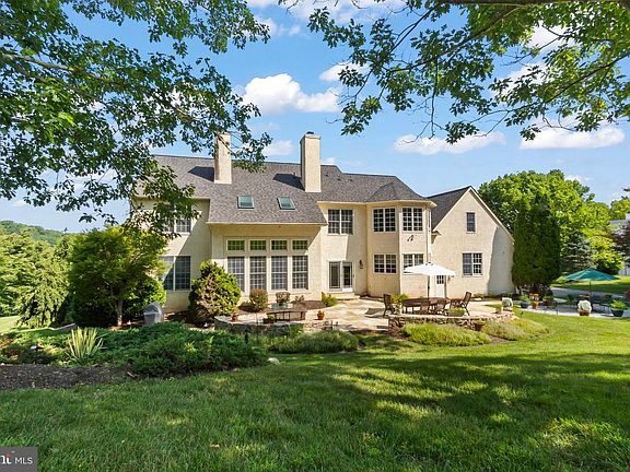 4th image of 5 Misty Meadow Dr