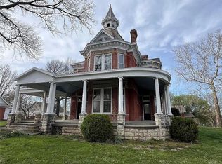1103 Atchison St, Atchison, KS 66002