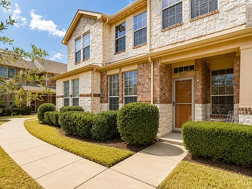 2218 Central Park Ln Photo 1