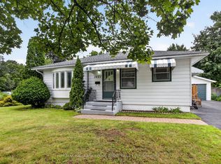 1821 Haig Dr, Ottawa, ON K1G 2J2