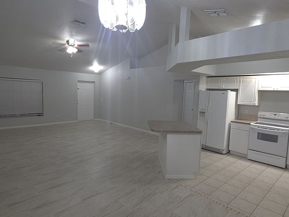 5th image of 1144 Essex St E #E
